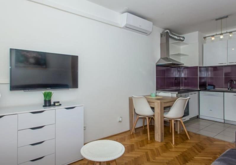 Apartamento Michael Omiš Exterior foto